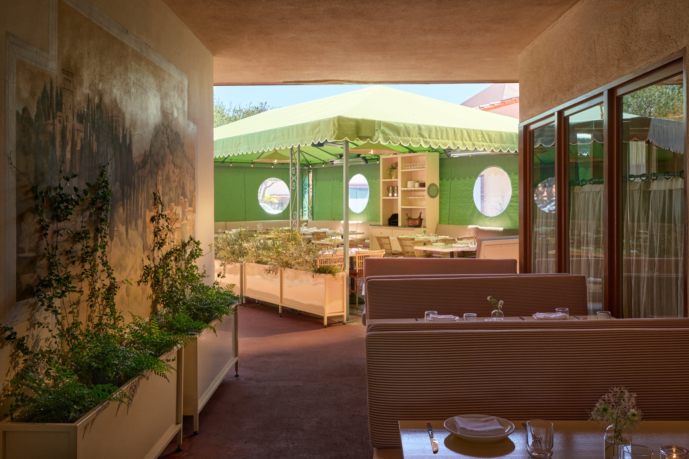 1483 East Valley Road, Montecito, photo 2